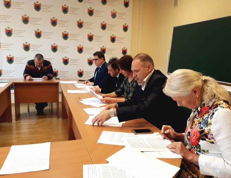 Уполномоченный по правам ребенка принял участие в заседании Комиссии при Правительстве Республики Карелия