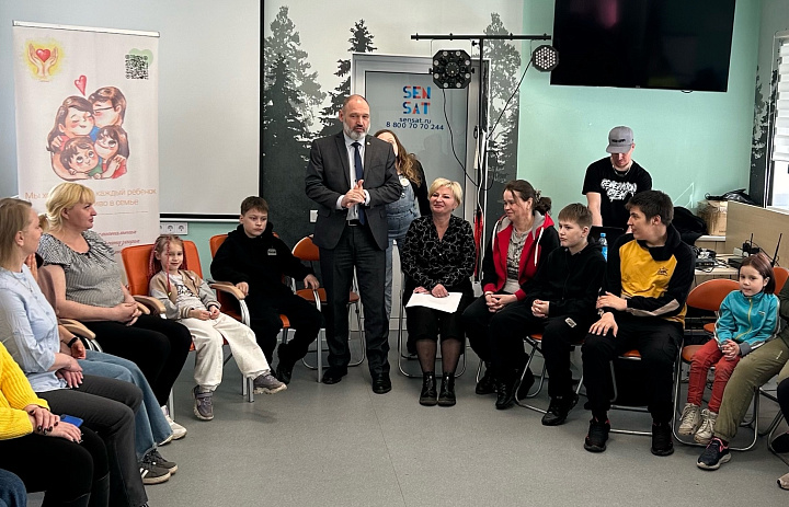  27 апреля Уполномоченный по правам ребёнка в Республике Карелия принял участие в работе Мотивационной школы для родителей, затронутых проблемой алкогольной зависимости.