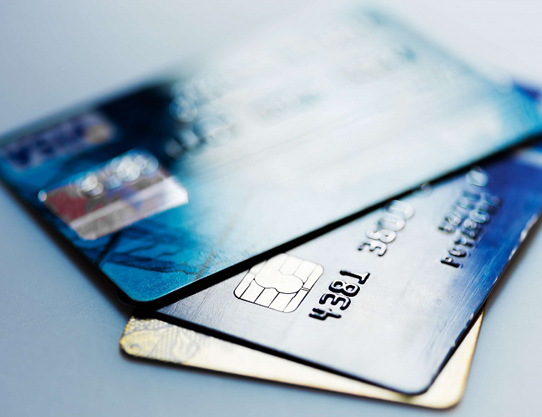 Уполномоченный рекомендует 18-летним гражданам быть внимательнее при оформлении кредитных карт