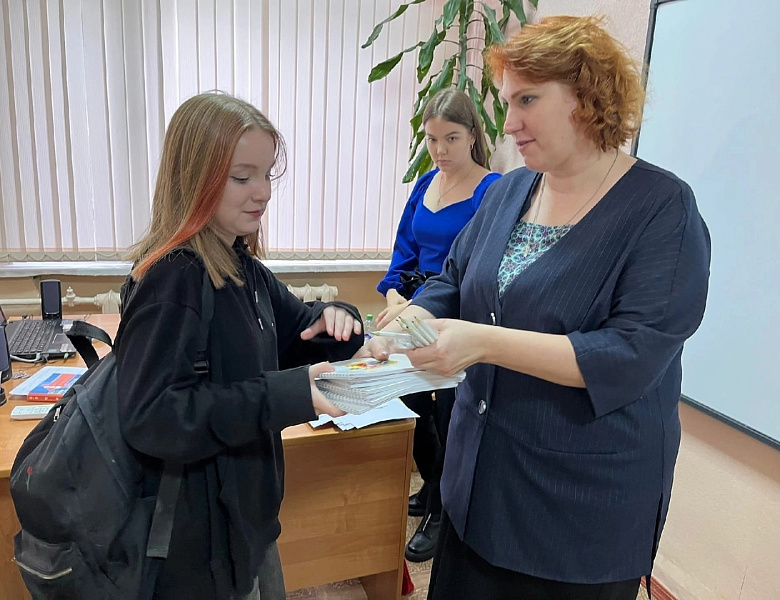 Помощник Уполномоченного посетила петрозаводскую школу 