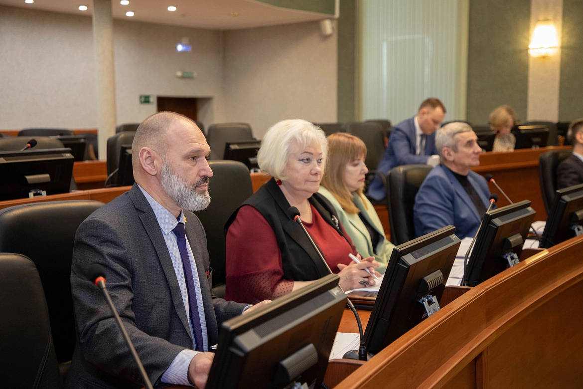 28 марта Уполномоченный по правам ребёнка в Республике Карелия принял участие в заседании постоянного комитета Парламентской Ассоциации Северо-Запада по правовым вопросам.