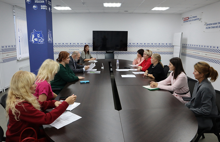 25 сентября по инициативе Уполномоченного по правам ребёнка в Республике Карелия состоялось заседание межведомственной рабочей группы (МРГ).
