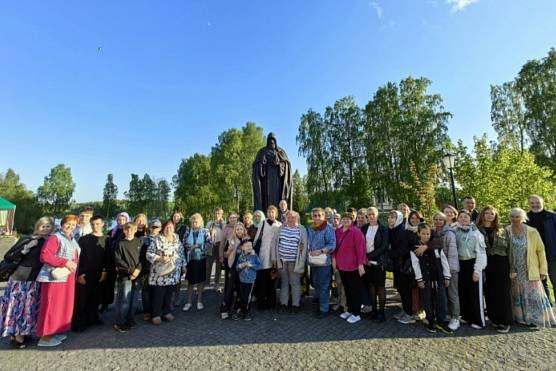 Более 70 жителей Петрозаводска и Кондопоги приняли участие в культурной поездке в рамках проекта «Ближний круг. Одна команда», реализуемого при поддержке Фонда президентских грантов.