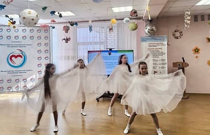 9 июня Уполномоченный по правам ребёнка в Республике Карелия принял участие в работе коллегии Минсоц защиты Республики Карелия по теме: «Итоги и перспективы деятельности организаций для детей-сирот и детей, оставшихся без попечения родитей».