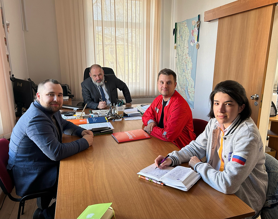 14 мая прошла рабочая встреча Уполномоченного по правам ребёнка в Республике Карелия с представителями молодёжных организаций республики.