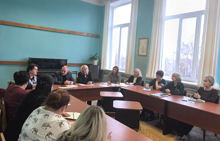 31 октября и 1 ноября в Сегежском муниципальном округе состоялись выездные мероприятия в рамках проекта «Ближний круг. Одна команда», реализуемого АНО «Семейный центр «Вереск» при поддержке Уполномоченного по правам ребёнка в Республике Карелия.