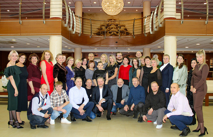 15 ноября состоялась республиканская конференция «Семейная Карелия 2025: профилактика социального сиротства - от теории к практике работы на местах».